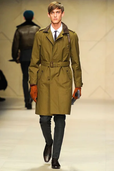 Look 29